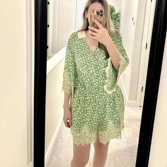 Davi & Dani Romper - Picture 1 of 3
